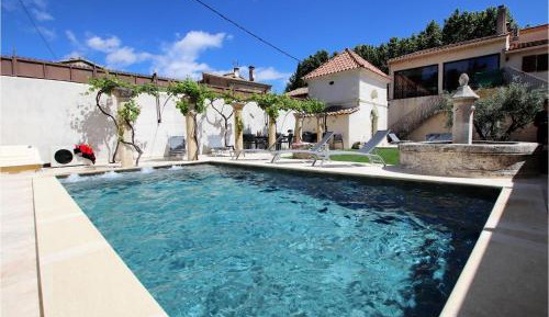 Six-Bedroom Holiday Home