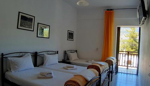 Deluxe Triple Room