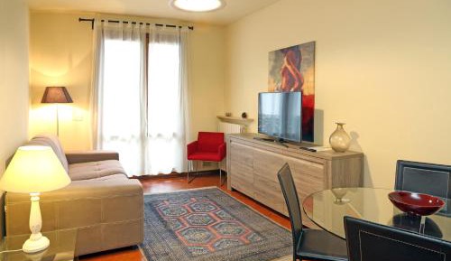Two-Bedroom Apartment (4 Adults)