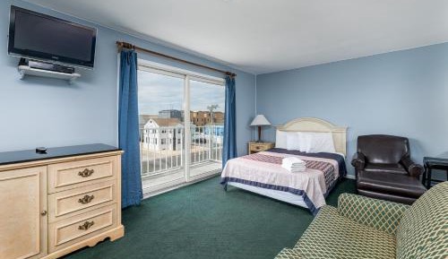 Queen Suite with Two Queen Beds with Balcony