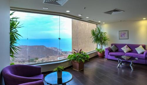 Twin Room with Side Sea View- Egyptians and Residents Only