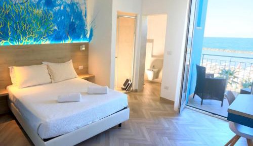Deluxe Double Room with Sea View