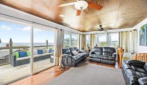 Four bedroom holiday home 