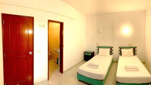 Double or Twin Room with Private Bathroom