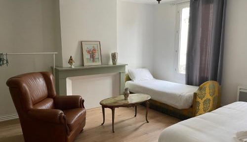 Triple Room with City View