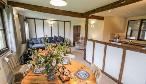Kingfisher cottage