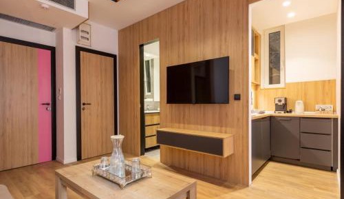 One-Bedroom Apartment with Balcony