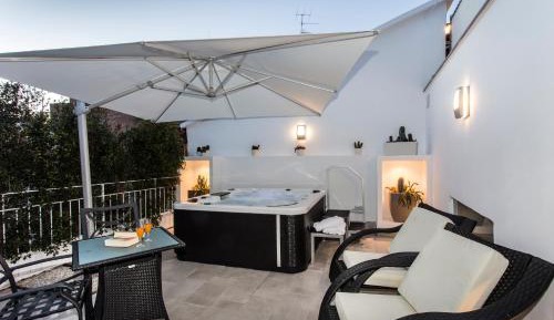 Luxury Suite with Spa Bath and Terrace