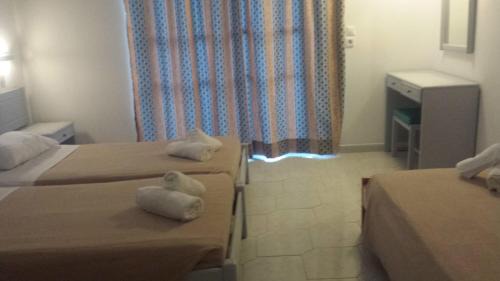 Studio (2 Adults)