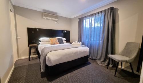 Standard Queen Room
