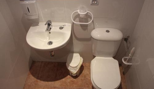 Triple Room with Private Bathroom