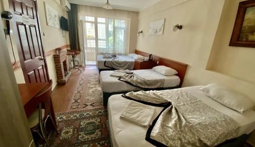 Classic Quadruple Room