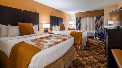 Queen Room with Two Queen Beds - Non-Smoking