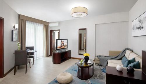 One-Bedroom Apartment include one breakfast