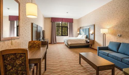 King Room with Mountain View