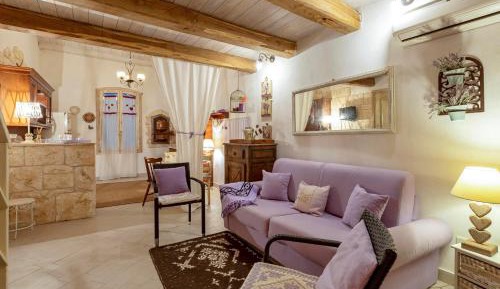 Superior One-Bedroom Apartment