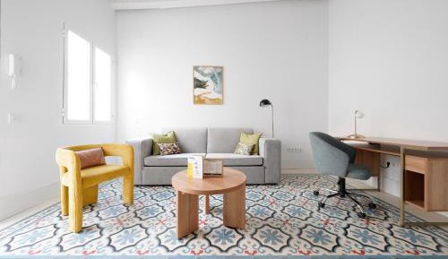 Large 2 Bedroom Apartment with Sofa Bed