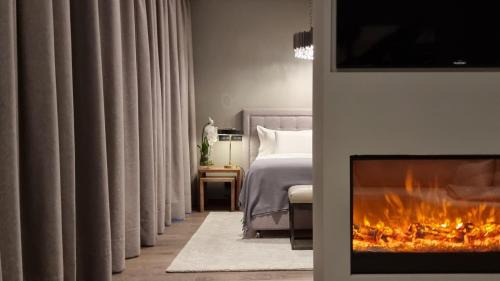 Deluxe King Suite