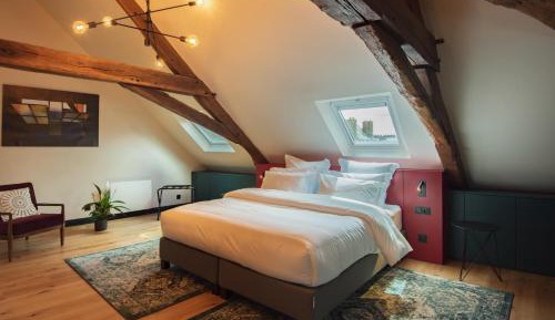 Two-Bedroom Deluxe Apartment