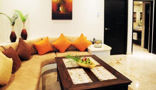 Deluxe One-Bedroom Suite