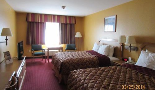 Queen Room with Two Queen Beds - Non-Smoking