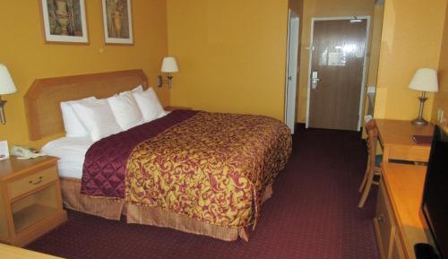 King Room - Non-Smoking