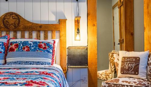 Deluxe Queen Room