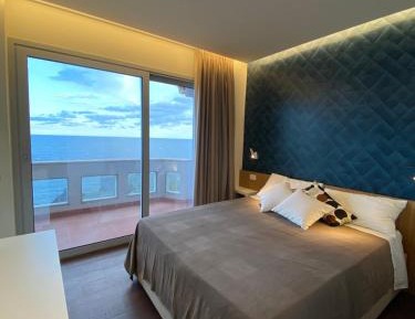 Double Room with Balcony and Sea View