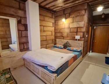 Queen Room with Balcony