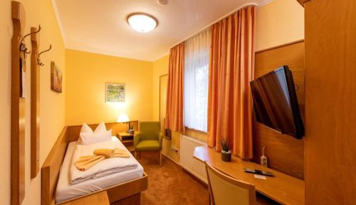 Economy Single Room