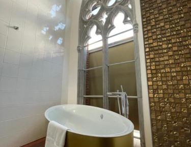 Suite with Spa Bath