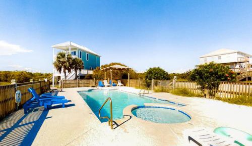 Five Bedroom Holiday Home