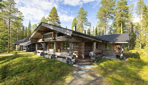 Four-Bedroom Cottage with Sauna