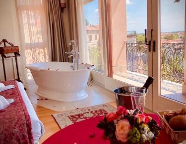 Queen Room with Balcony