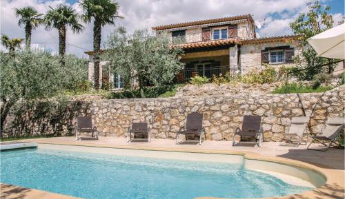 Five-Bedroom Holiday Home