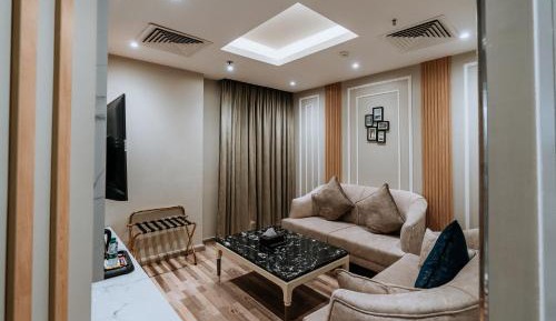 Deluxe Suite