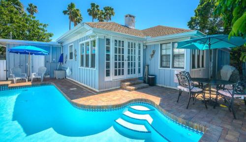 Four-Bedroom Holiday Home