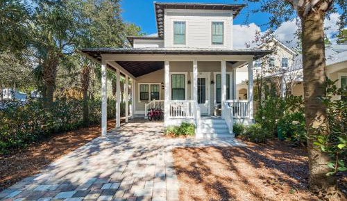 Four-Bedroom Holiday Home