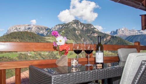 Superior One-Bedroom Apartment with Balcony