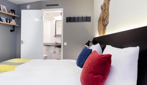 Private 4-Bed Room