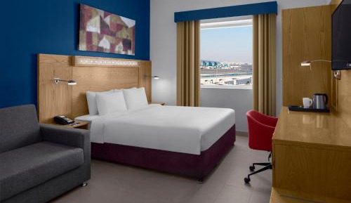 Deluxe King Room - Non-Smoking