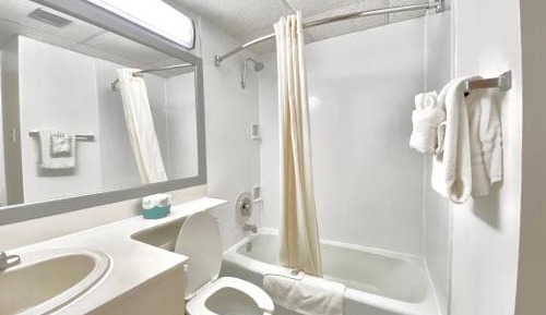Double Room with Two Queen Beds - Non-Smoking