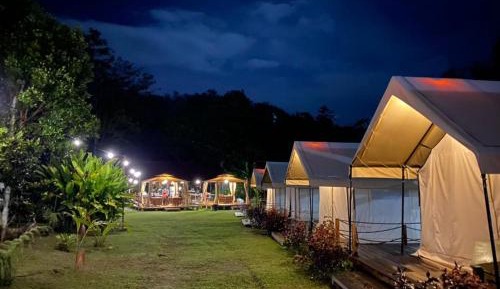 Deluxe Safari Tent