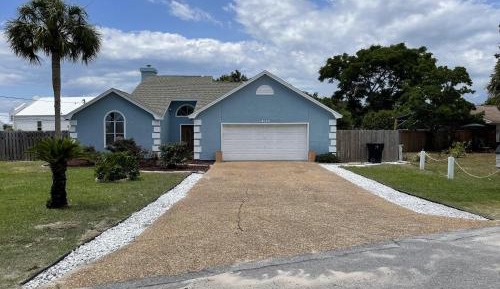 Three-Bedroom Holiday Home 