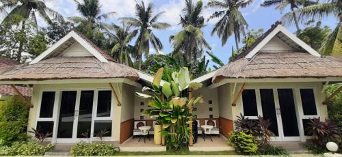 Deluxe Cottage Pool View