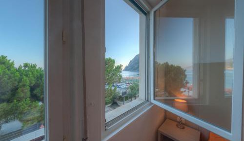 Deluxe Double Room with Sea View