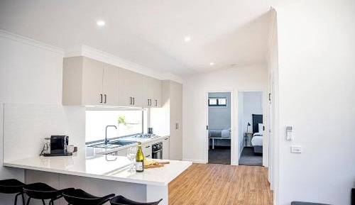 Executive King Cabin