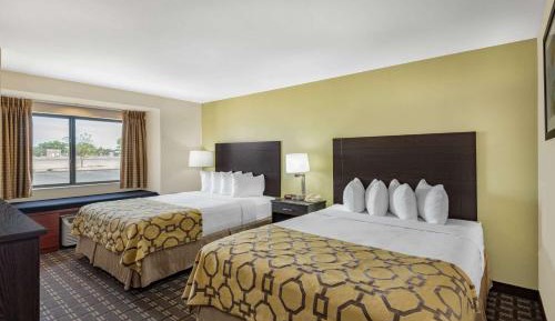 Queen Room with Two Queen Beds - Non-Smoking