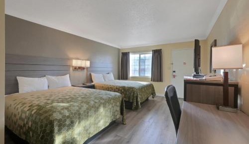 Queen Room with Two Queen Beds - Non-Smoking