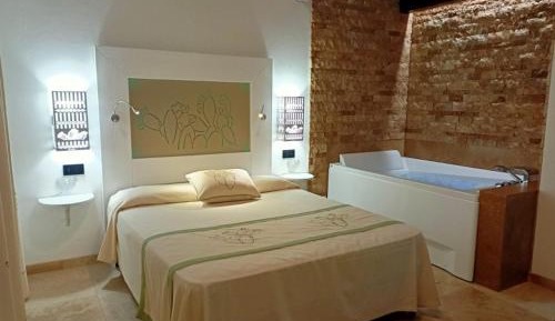 Double Room with Spa Bath